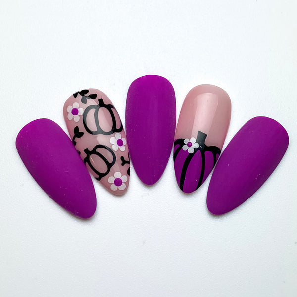 Outline Pumpkins Free Edge Nail Decal | Black