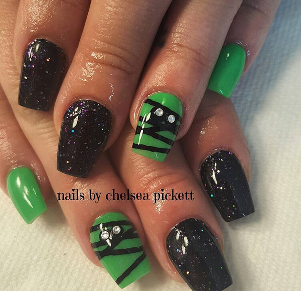 Mummified Wrap Nail Decal | Black