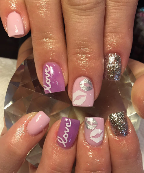 Kissy Lips Nail Decal | White (*Decal Comes Un-Weeded)