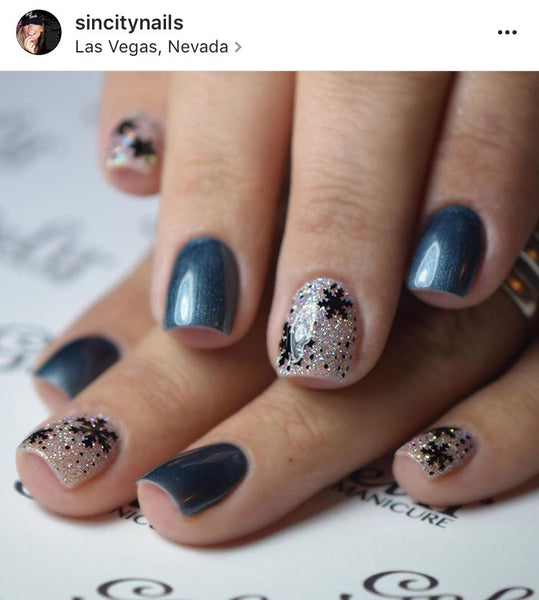 Snowflakes Small Nail Decal | Black