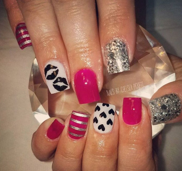 Kissy Lips Nail Decal | Black (*Decal Comes Un-Weeded)