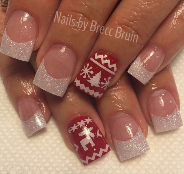 Ugly Sweater MOOSE DESIGN 1 Nail Decal | White