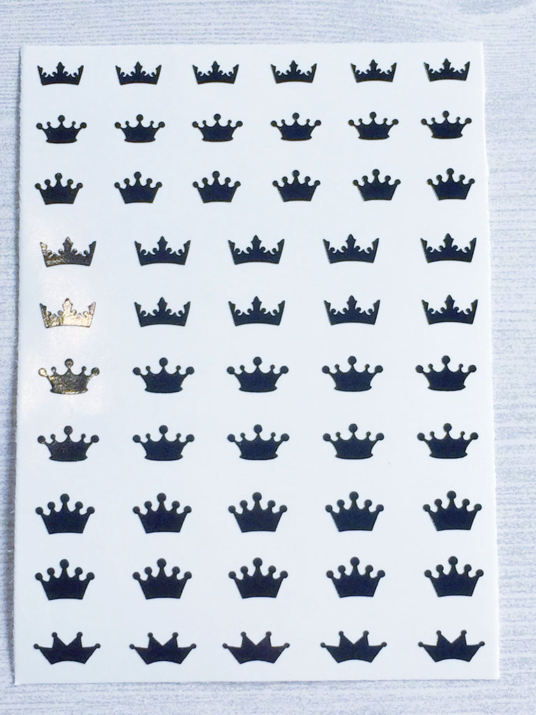 Crowns! More casino type design. I love these! : r/Nails