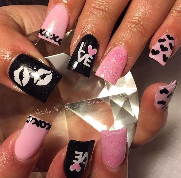 Kissy Lips Nail Decal | White (*Decal Comes Un-Weeded)