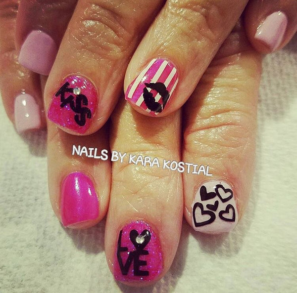 Kissy Lips Nail Decal | Black (*Decal Comes Un-Weeded)