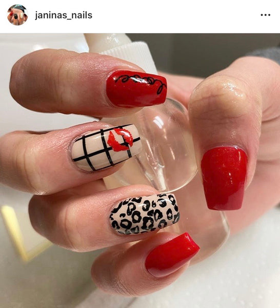 Kissy Lips Nail Decal | Red (*Decal Comes Un-Weeded)